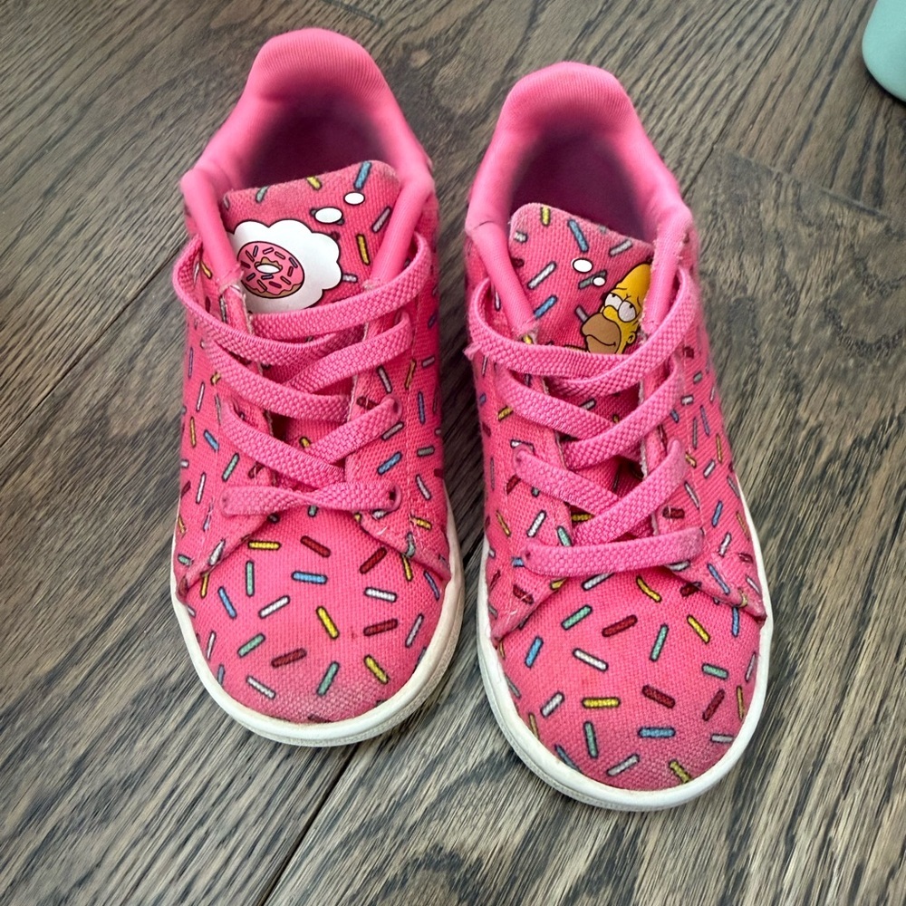 adidas Kids Pink Sprinkle Sneakers slimpsons size 7 toddler EUC
